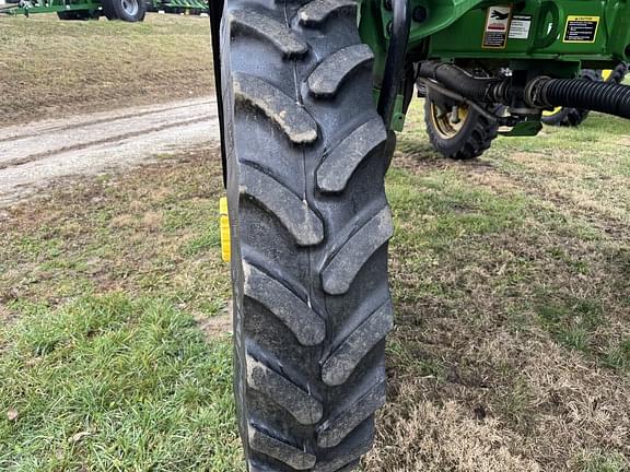 Image of John Deere R4038 equipment image 3
