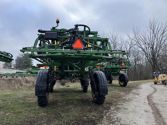 Image of John Deere R4038 equipment image 3