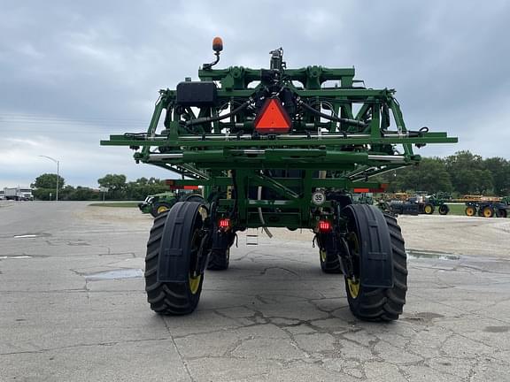 Image of John Deere R4038 equipment image 3