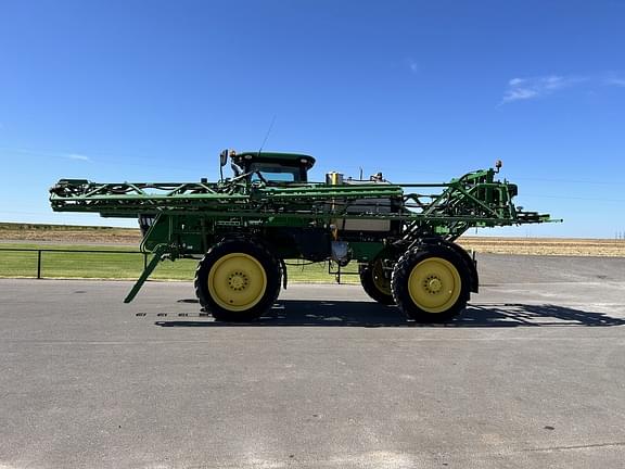 Image of John Deere R4038 equipment image 1