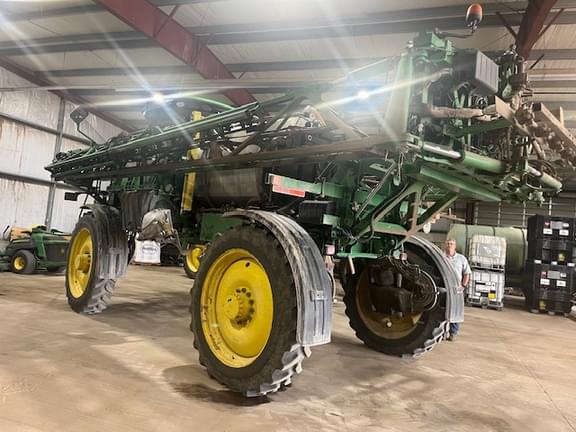 Image of John Deere R4038 equipment image 2