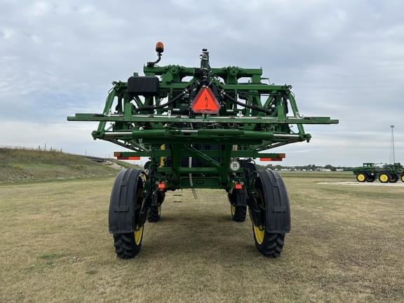 Image of John Deere R4038 equipment image 3