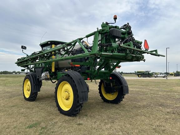 Image of John Deere R4038 equipment image 2