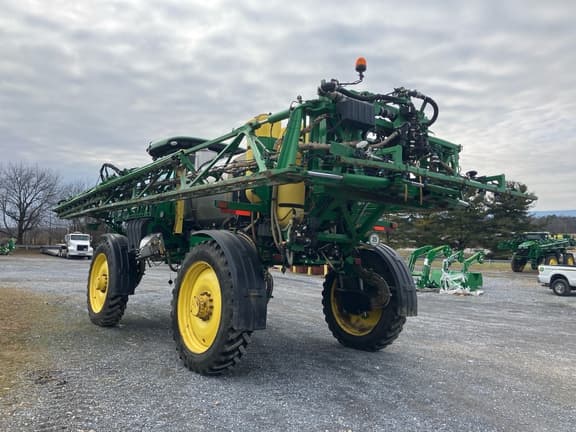 Image of John Deere R4038 equipment image 1