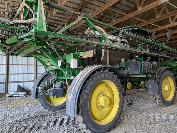 Image of John Deere R4038 equipment image 3
