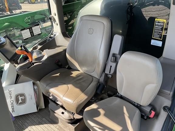 Image of John Deere R4038 equipment image 3
