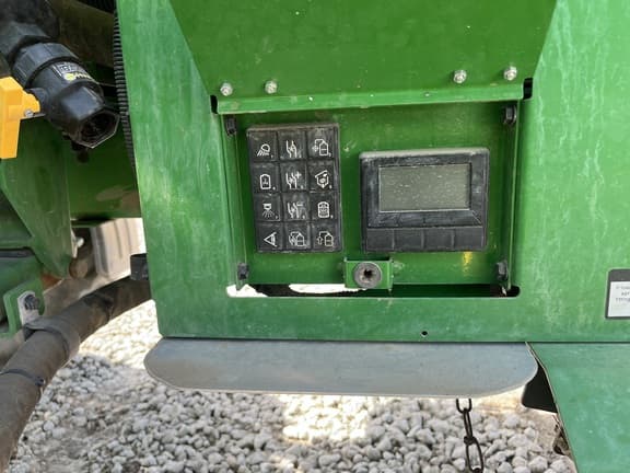 Image of John Deere R4038 equipment image 4