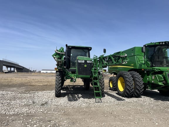 2020 John Deere R4038 Equipment Image0