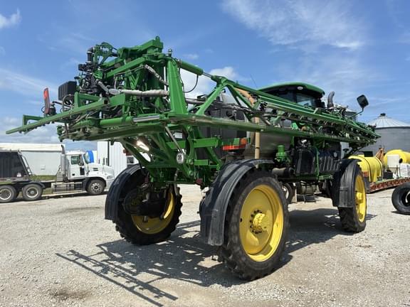 Image of John Deere R4038 equipment image 4