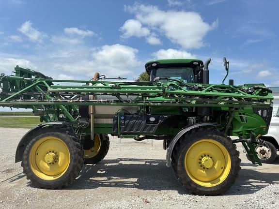 Image of John Deere R4038 equipment image 3