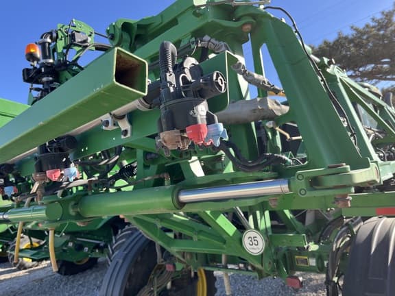 Image of John Deere R4038 equipment image 3