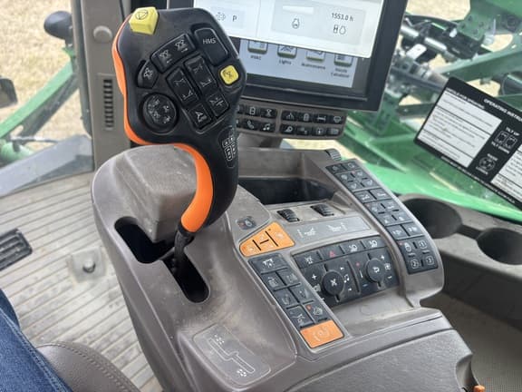 Image of John Deere R4038 equipment image 4