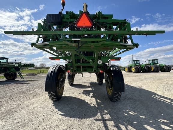 Image of John Deere R4038 equipment image 3