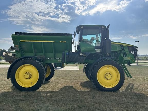 Image of John Deere R4038 equipment image 4