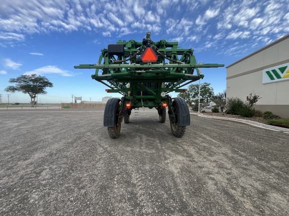 Image of John Deere R4038 equipment image 3