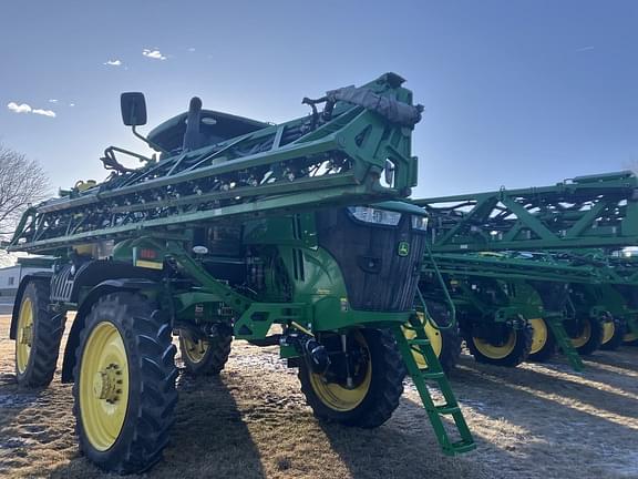 Image of John Deere R4038 equipment image 2