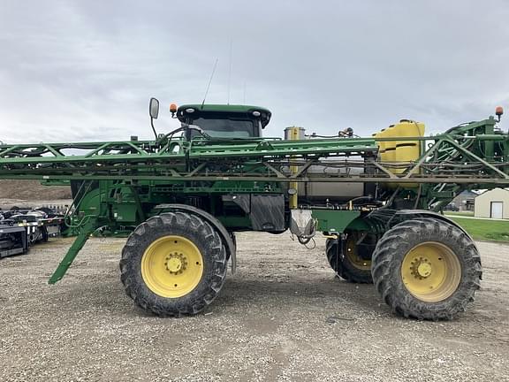 Image of John Deere R4038 equipment image 1