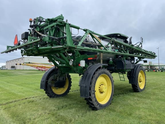 Image of John Deere R4038 equipment image 4