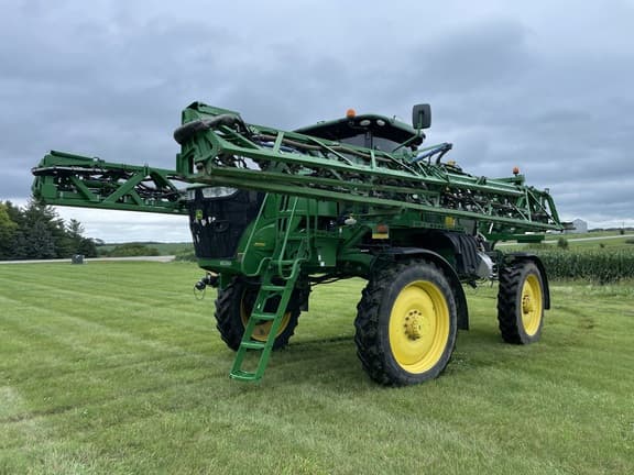 Image of John Deere R4038 equipment image 1