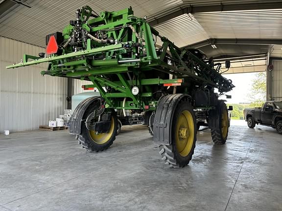 Image of John Deere R4038 equipment image 2
