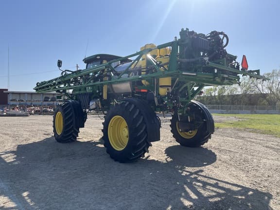 Image of John Deere R4038 equipment image 3