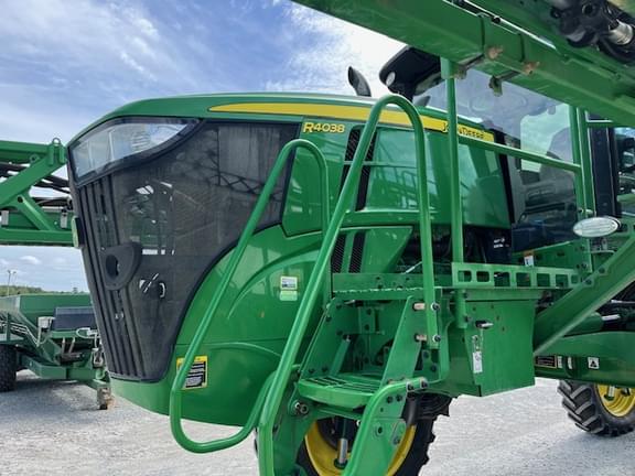 Image of John Deere R4038 equipment image 3