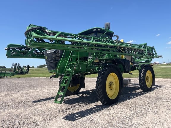 2020 John Deere R4038 Equipment Image0