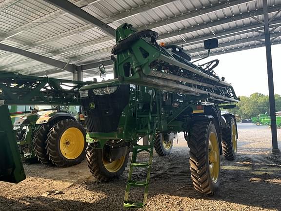 Image of John Deere R4038 equipment image 1