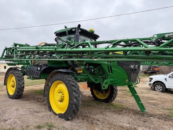 2020 John Deere R4038 Equipment Image0