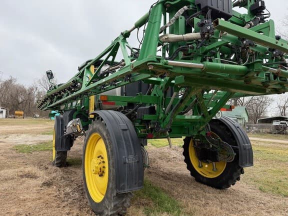 Image of John Deere R4038 equipment image 3