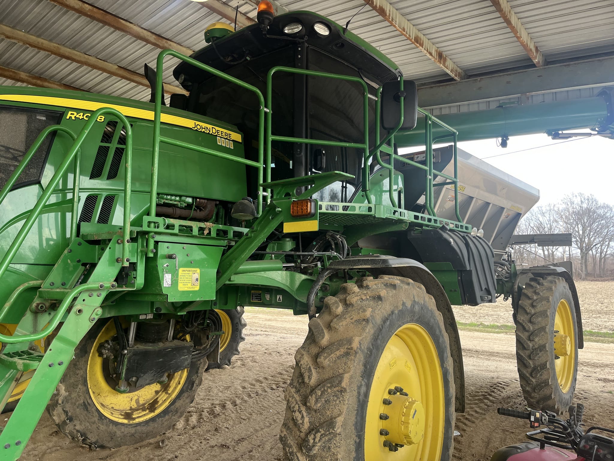 2020 John Deere R4038 Equipment Image0