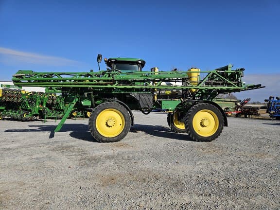 Image of John Deere R4038 equipment image 3