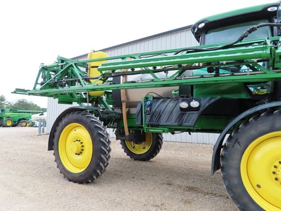 Image of John Deere R4038 equipment image 2