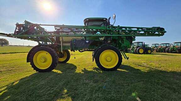 Image of John Deere R4038 equipment image 4