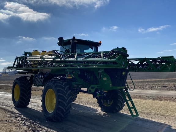 Image of John Deere R4038 equipment image 2