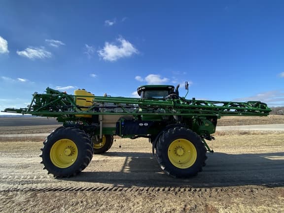 Image of John Deere R4038 equipment image 3