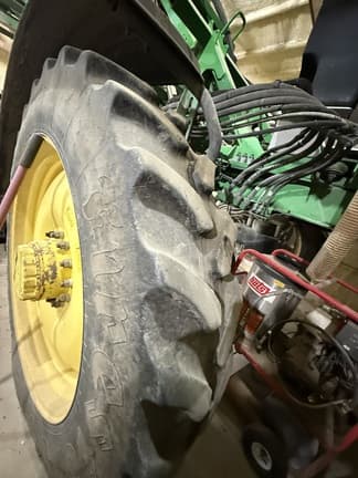 Image of John Deere R4038 equipment image 3