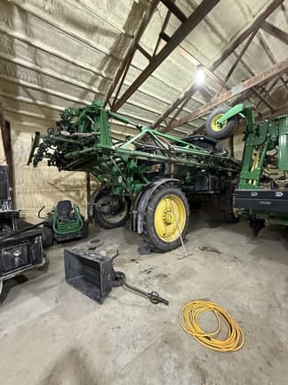 Image of John Deere R4038 equipment image 2