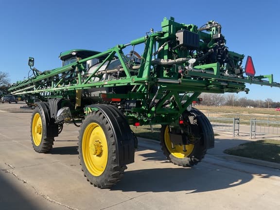 Image of John Deere R4038 equipment image 4