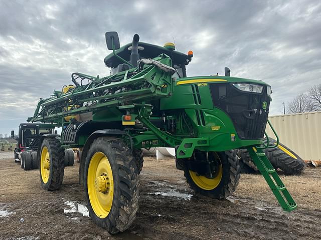 Image of John Deere R4038 equipment image 1