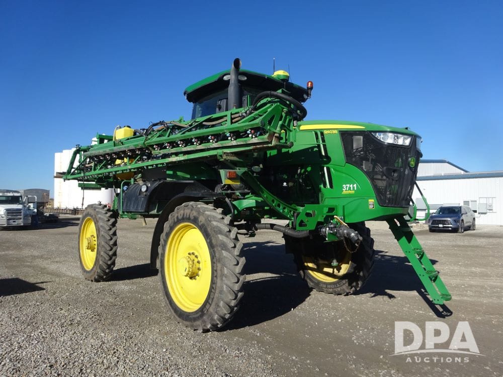2020 John Deere R4038 Equipment Image0