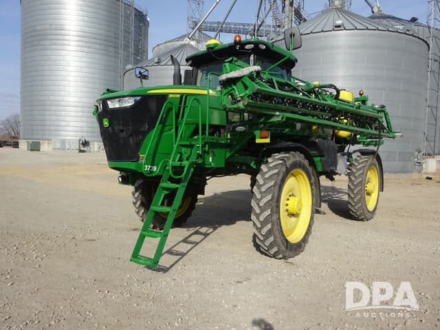 Image of John Deere R4038 equipment image 1