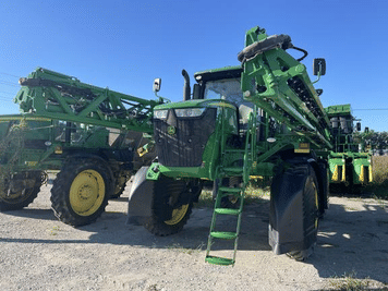 Main image John Deere R4044