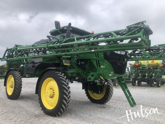 Main image John Deere R4044