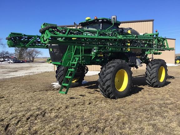 Image of John Deere R4044 equipment image 2