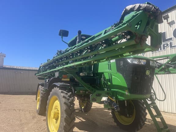 Image of John Deere R4044 equipment image 2