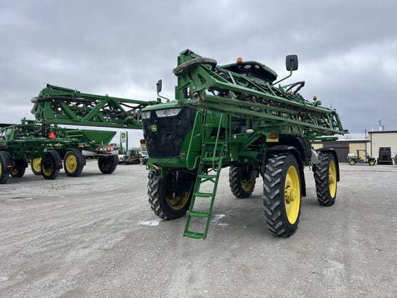 2020 John Deere R4044 Equipment Image0