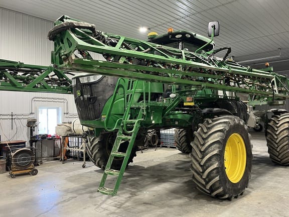 2020 John Deere R4044 Equipment Image0