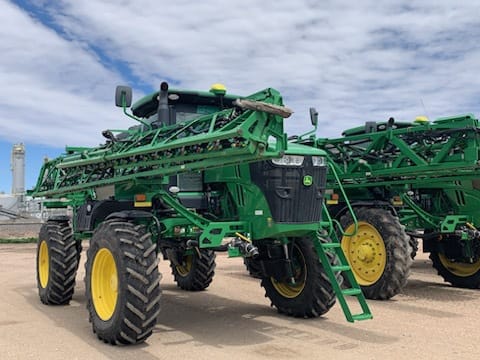 Main image John Deere R4044