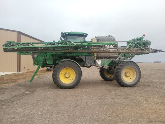 Image of John Deere R4044 equipment image 3